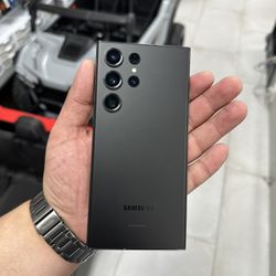 Galaxy S23 Ultra 5G Unlocked 256GB! Finance For $50 Down Payment!!