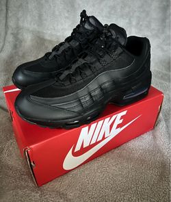11.5 MENS NIKE AIR MAX