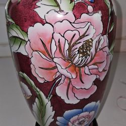 Beautiful vases ,$150 Each Purple H12" Diameter 8"
White H12" Diameter  4.5"