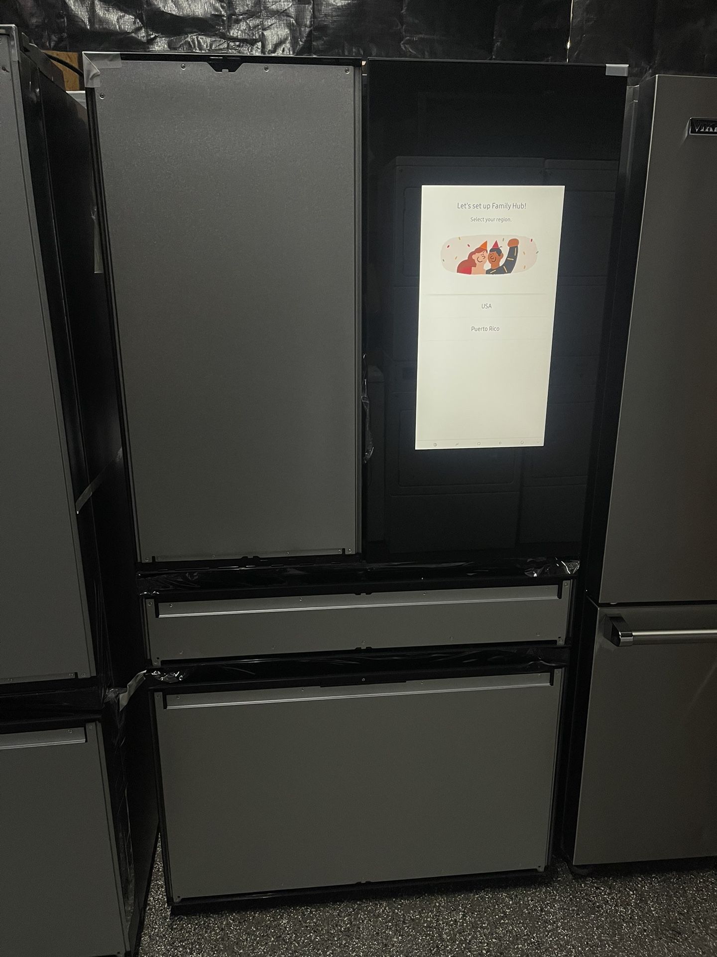 36” Family Hub  Bespoke French Door 4 Door Fridge. Standard Size 