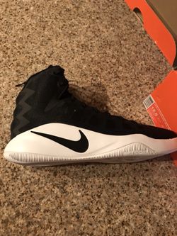 Brand new NIKE HYPERDUNK ZOOM size 12.5