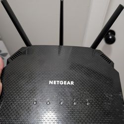 Netgear nighthawk RX6700 Router