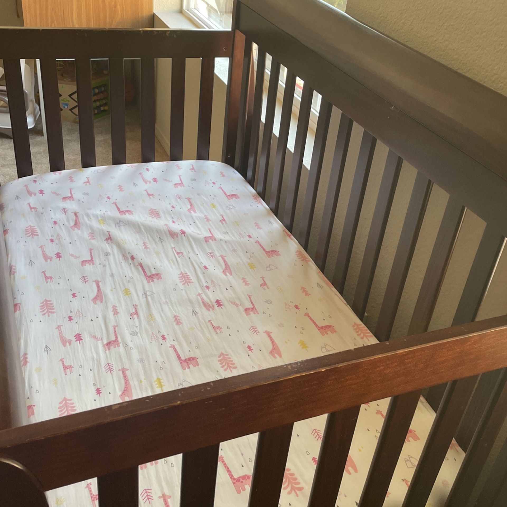 Wooden crib + Mattress + Liner for Sale in Kirkland, WA OfferUp
