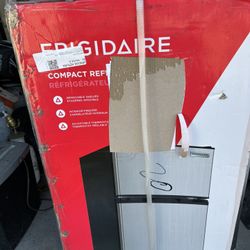 Frigidaire Compact Refrigerator 