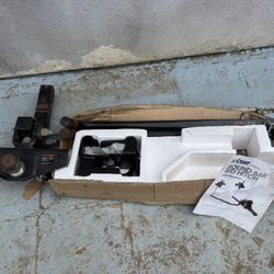 Curt Weight Distribution Hitch