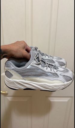 Yeezy Boost 700 V2