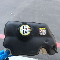 2009 mustang gt coolant reservoir