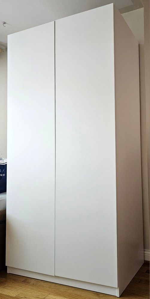 Wardrobe Closet