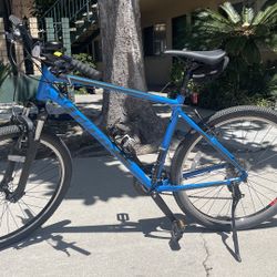 Giant ATX Mountain Bike - Large 27.5”