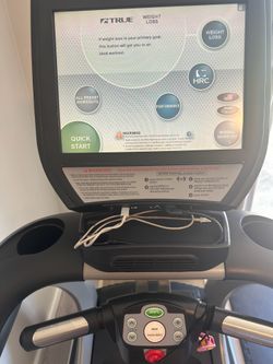 Treadmill - TRUE Fitness ES900 commercial-grade treadmill