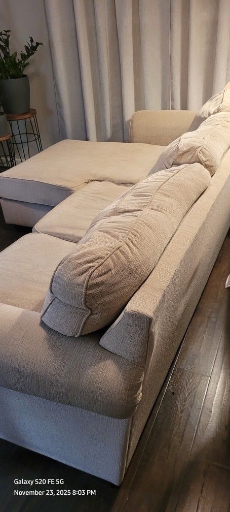 Sectional Sofa - Well Loved, Great Bones!