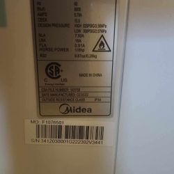 Midea 8k Btu Window Unit ( Brand New ) Out The Box