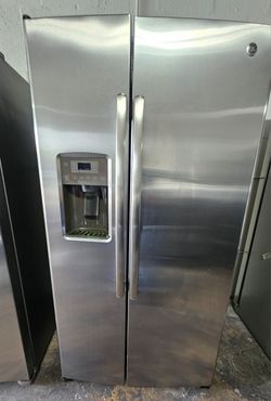 GE REFRIGERATOR.  36"
