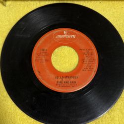 7-inch vinyl single record on the Mercury label featuring the song "Somebody to Love". 