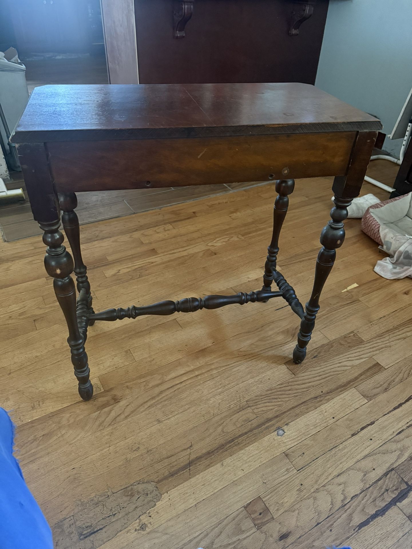 Solid Wood Side Table W/ Drawer 