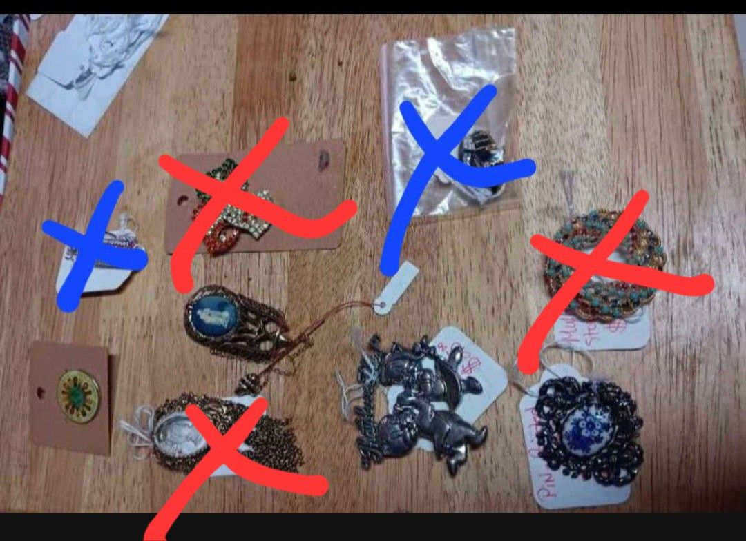 Brooches ( 3) $30