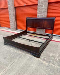 King Size Sleigh Bed