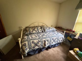 Day bed