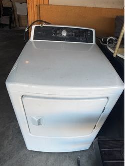 Frigidaire Electric Dryer – Excellent Condition