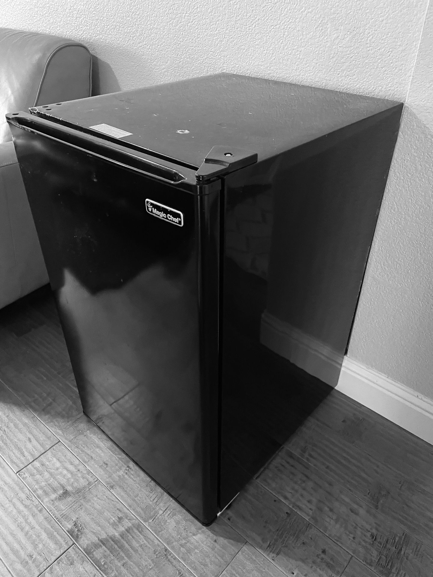 Small Refrigerator w/ Freezer
