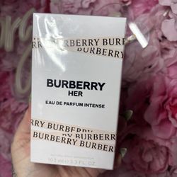 Burberry Her Perfume Intense 
