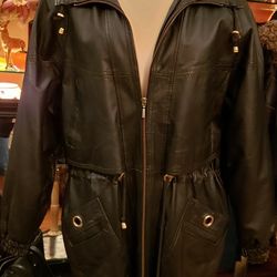Super Nice Leathef Trench Coat...