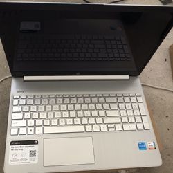 HP Laptop. Windows 11 With Intel iCore i5, 8 GB Ram, And 512  SSD