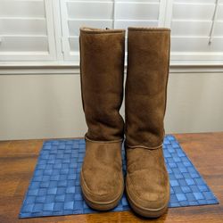 Uggs Women's Size 8 