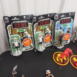 Selling A Bundle Of Mixed Toys In Action Figures $75 For All