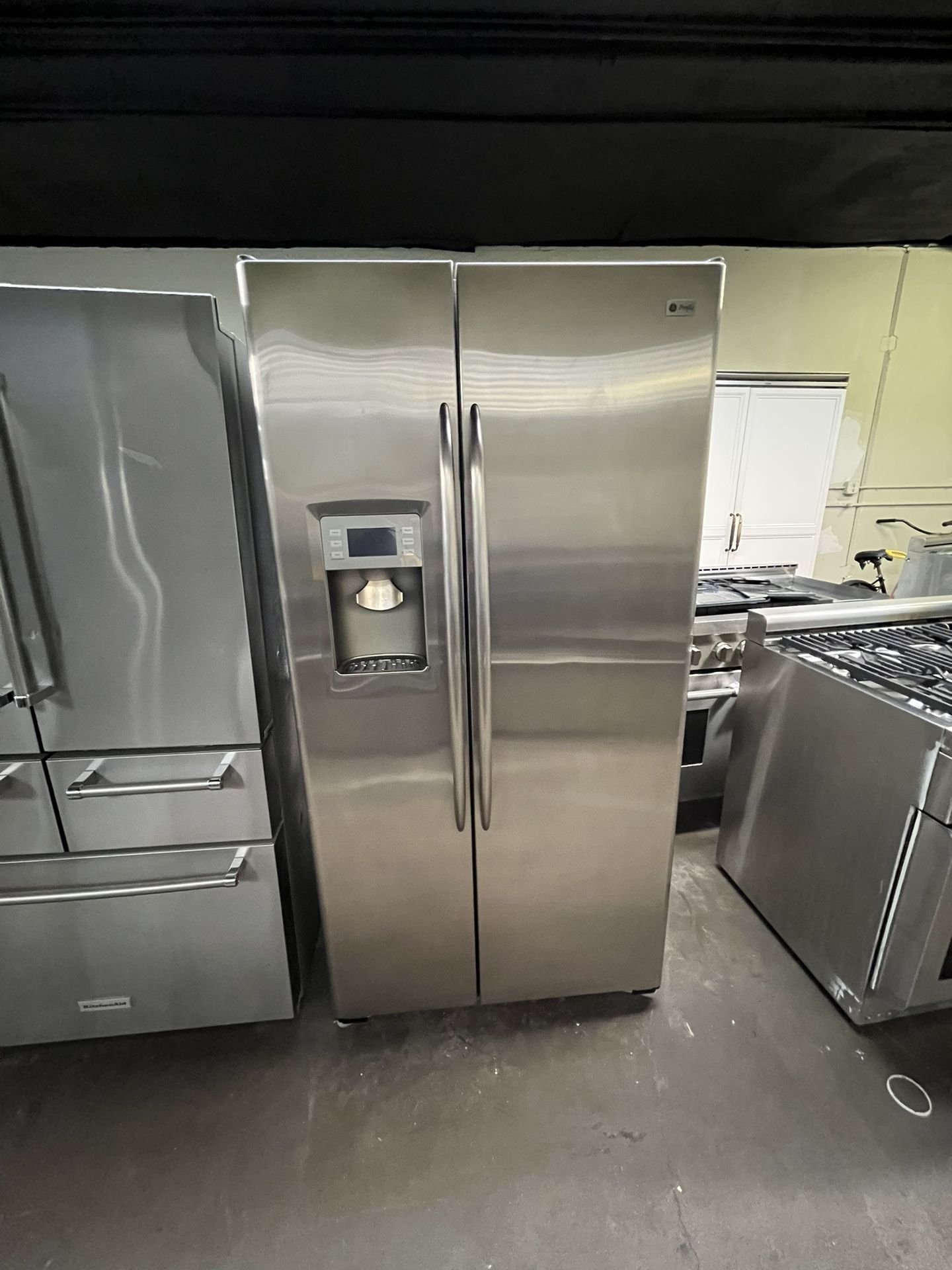 GE PROFILE REFRIGERATOR
