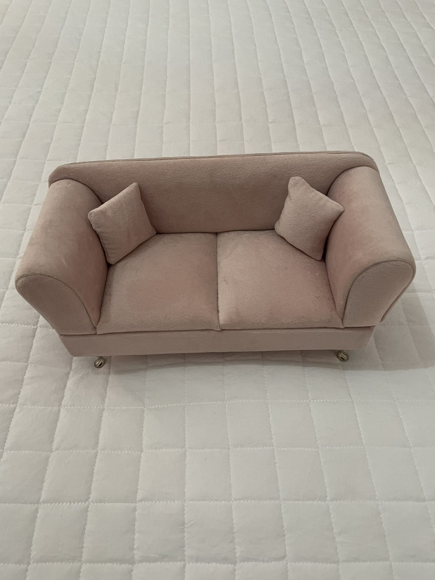 Glam Pink Passion Jewelry Couch, Flip Open Compartments, 6:1 Doll House Size Sofa, 9 Inch Long