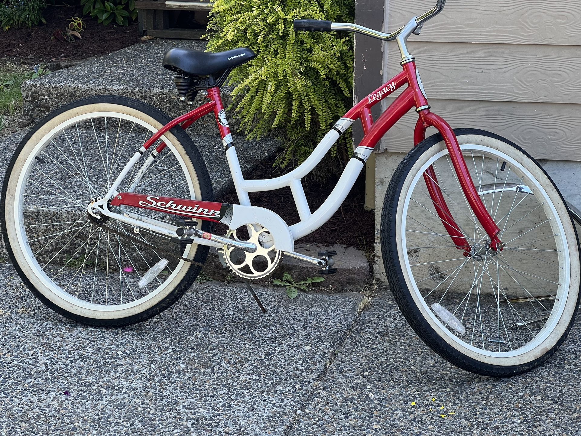 Schwinn legacy on sale beach cruiser