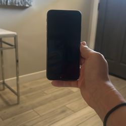 *CRACKED GRAY IPHONE 6s 64GB UNLOCKED TO ANY CAREIER*