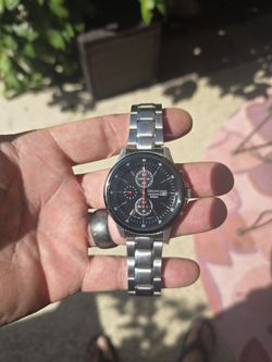 Seiko 7T92-0NY0 / SNDE27 Quartz Chronograph 100m Watch 42mm - Black Edition New Unworn