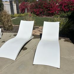 Pool Lounge Chairs