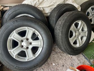 Wheels and tire  245/75 R 17