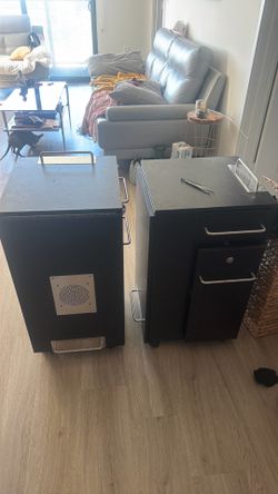 Manicure tables