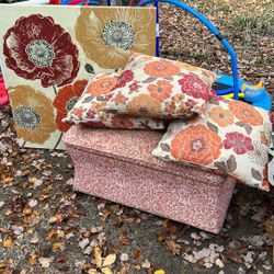 Wall Art With Matching Pillows 