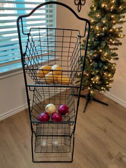 WROUGHT IRON STAND