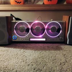 Retro Emerson 3 disc linear CD changer, 2004