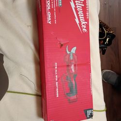 Milwaukee Pruning Shears 