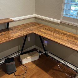L Shaped Desk And Office Chair