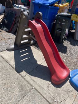 LITTLE TIKES LARGE SLIDE FOLDING $80 FIRM ONLY CASH APPRECIATE
