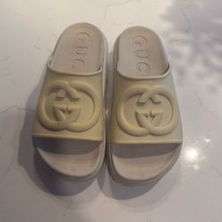 Gucci GG Oversize Slide Sandal