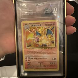 TAG 10 Charizard grade rank #3 in the world(2023 collectors)