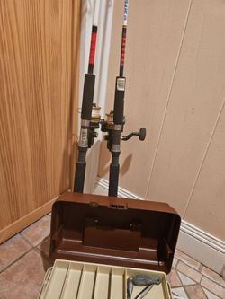 2 Fishing rods with box