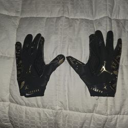 Jordan Jet Football Gloves - Black/Metallic Gold - Size Large