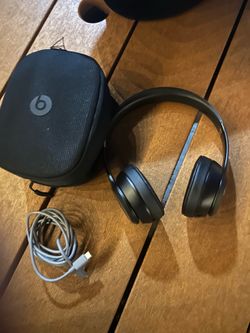 Beats Solos 4