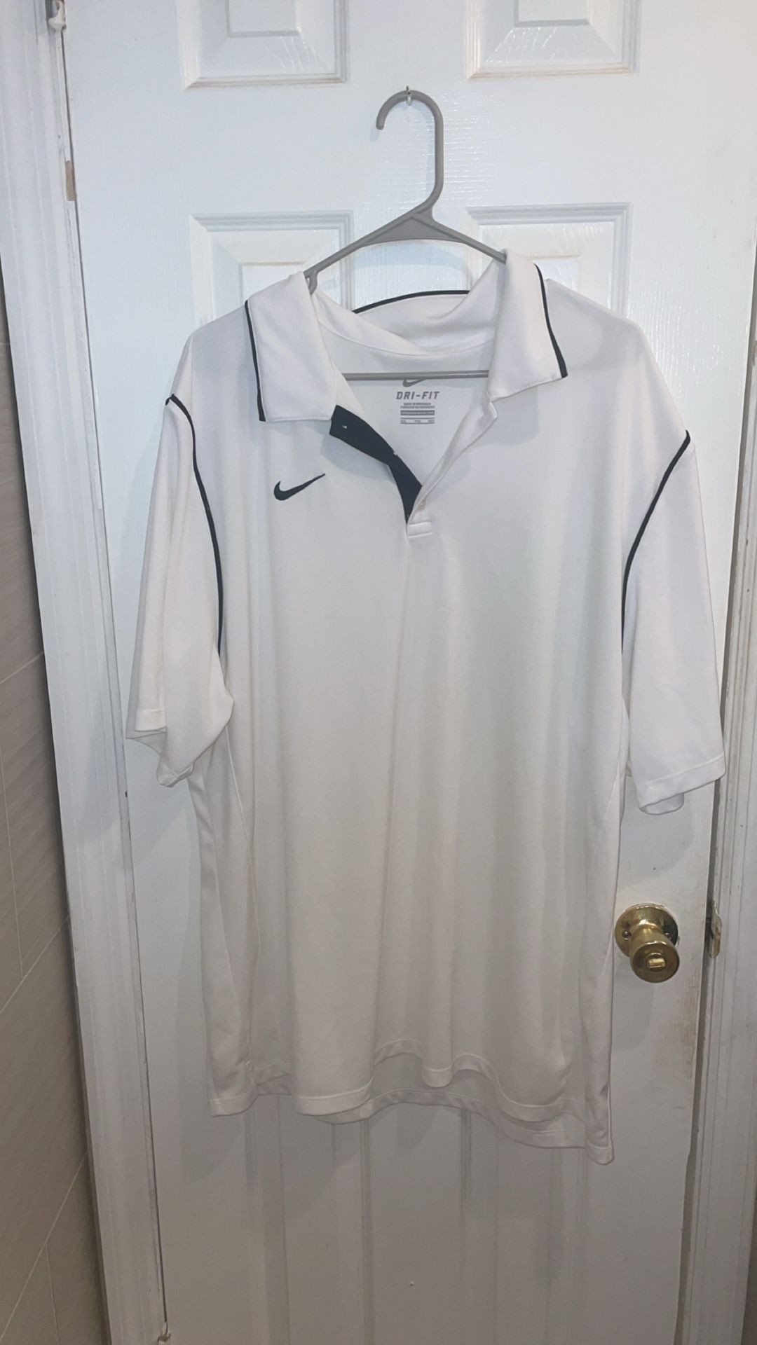 NWOT Nike white Dri Fit Polo- 2XL