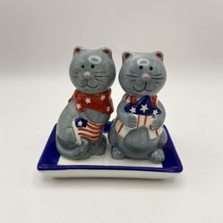 ADORABLE Patriotic Cats Salt & Pepper Shakers NEW IN ORIGINAL PACKAGING & STYROFOAM  